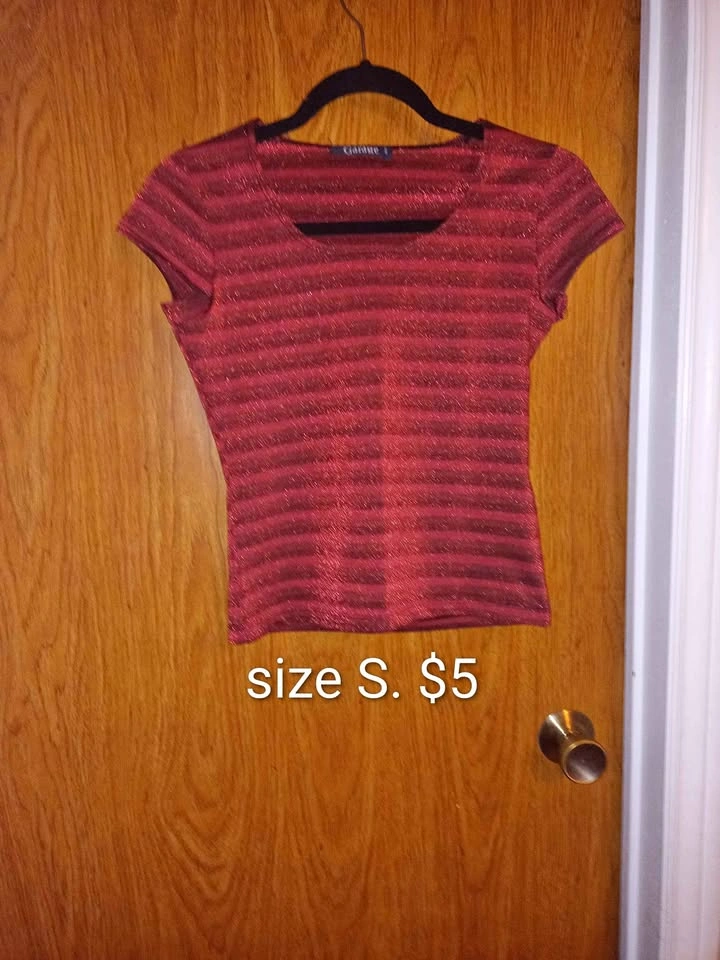 Women's shirt size S