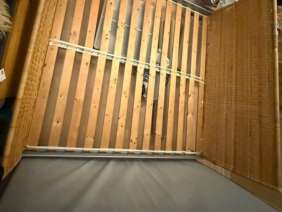 IKEA SUNDNES King Size Bedframe - photo 5