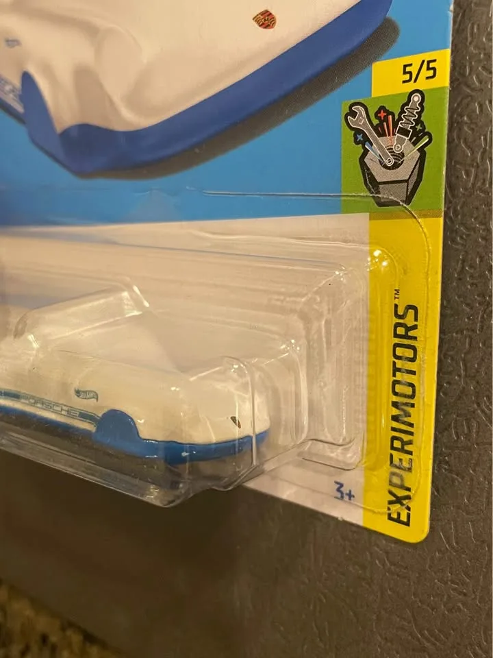 Hot Wheels Porsche 911 Carrera Keychain image indicator(3)