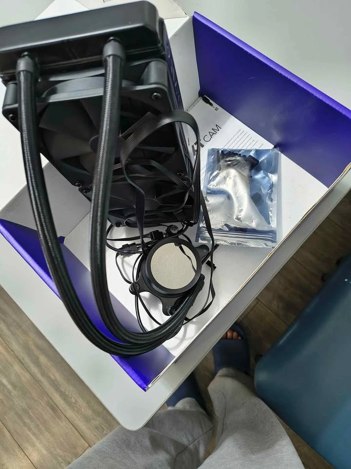 NZXT Kraken 240 AIO Liquid Cooler - LCD Display (AMD Only) - photo 3