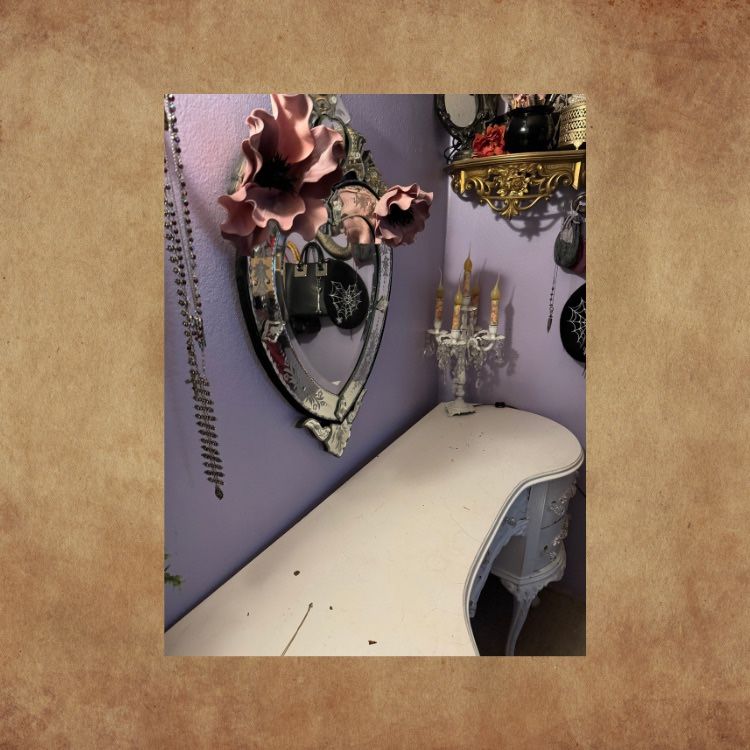 Vintage Heart Mirror - photo 2