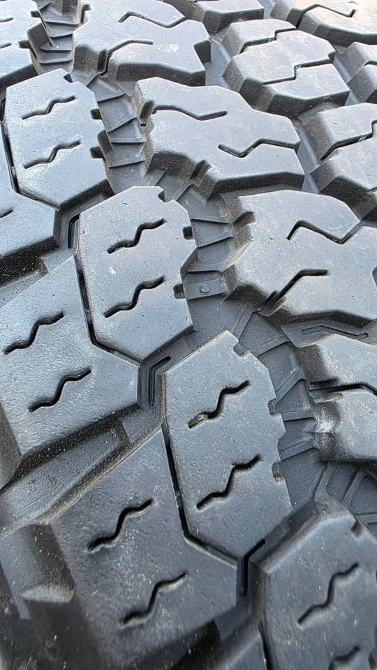 255/65/19 Goodyear Wrangler All-Terrain Tires - 90% Tread - photo 4
