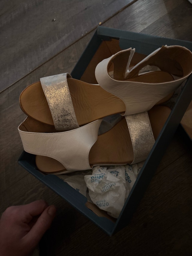 Bueno Shoes - Size 10 - photo 4