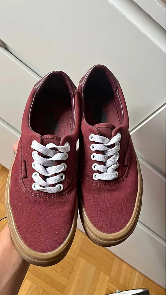 Maroon Vans Size 6M/8W