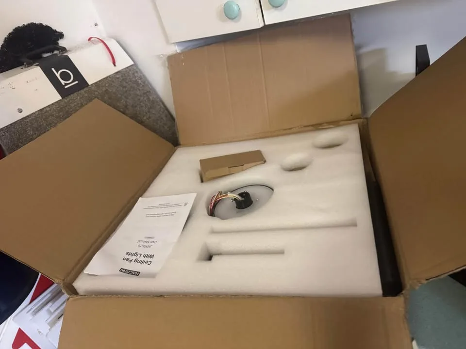 Ceiling fan with light image indicator(3)