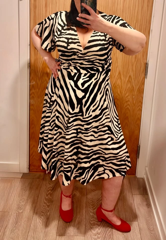 Flattering Zebra Print Wrap Dress XL Fits 14-16 A-Line Midi - photo 4