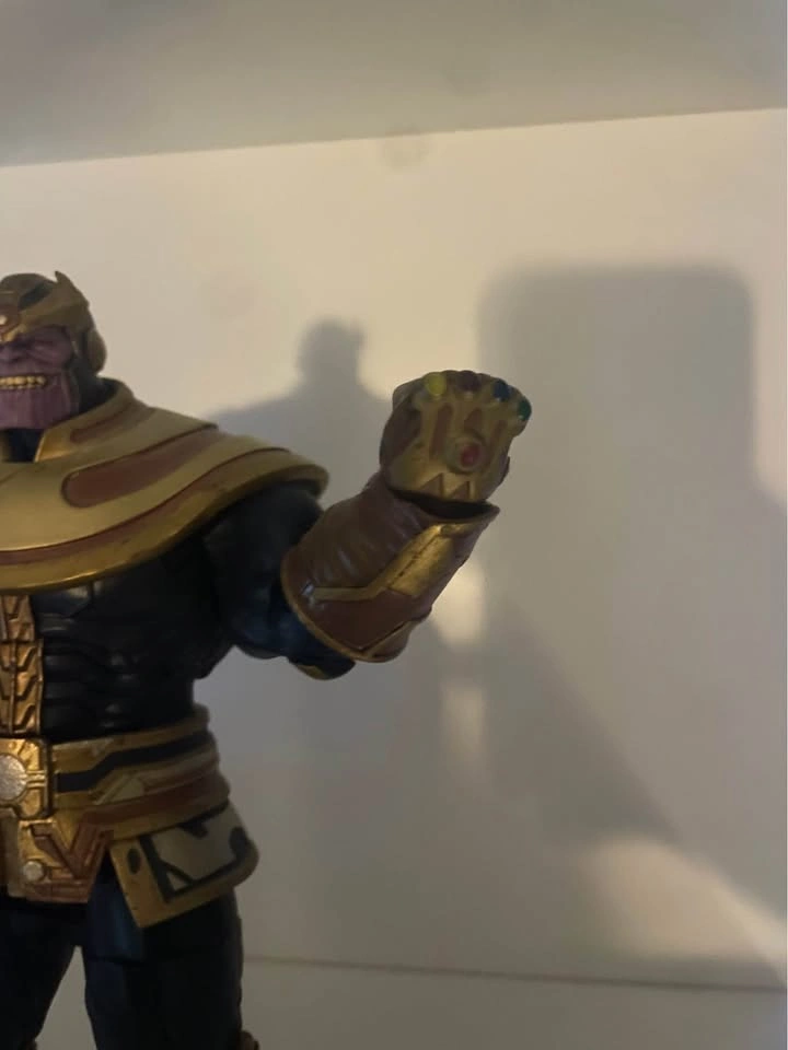 Thanos figure (no box) - photo 3