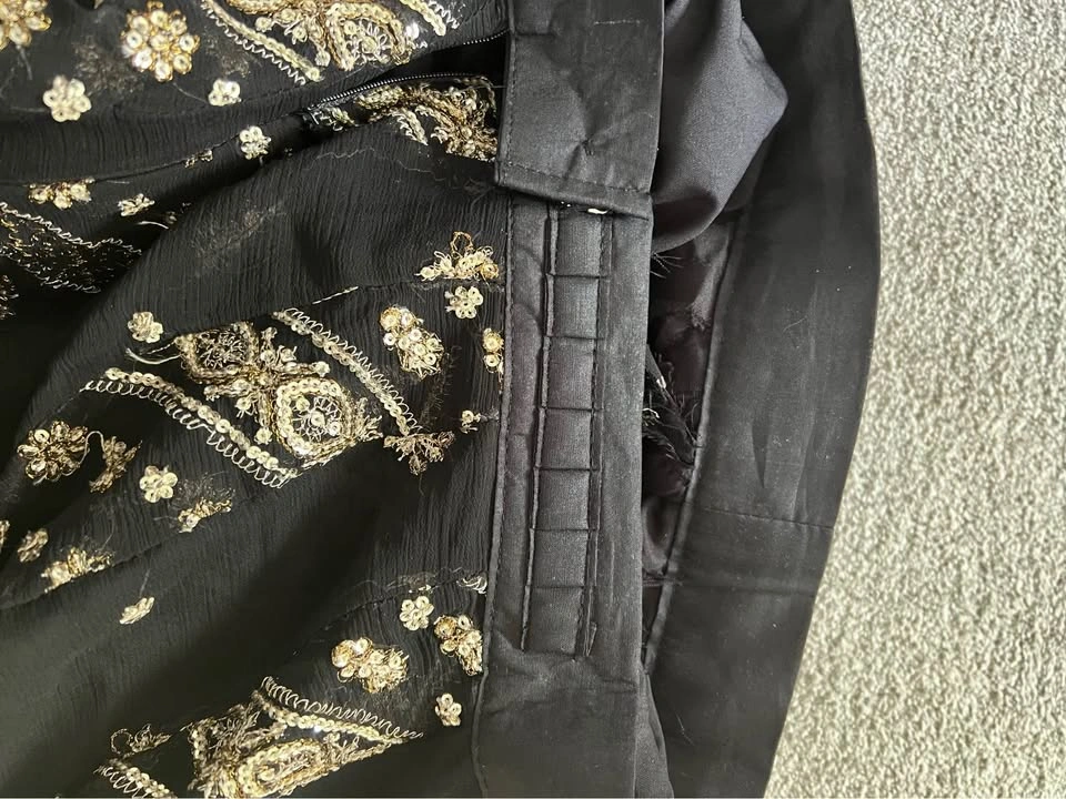 Asim Jofa Lehenga Choli - Size Small - photo 5