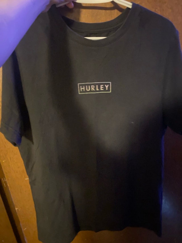 🥕Hurley Shirt - Medium - Black
