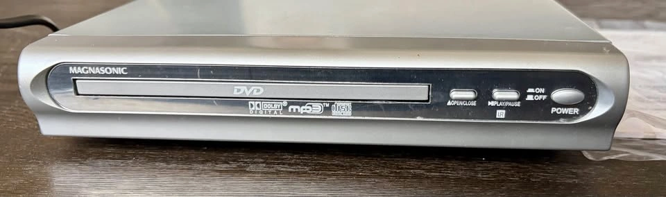 Magnasonic DVD Player w/ Remote + Box – Works Great - photo 3