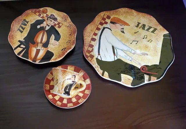 "All That Jazz" Vintage Dessert Collection for 8 - $200 image indicator(7)