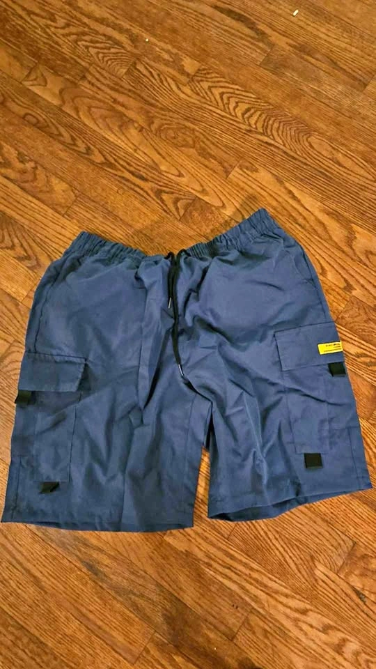 New Men's Size L Blue Cargo Shorts