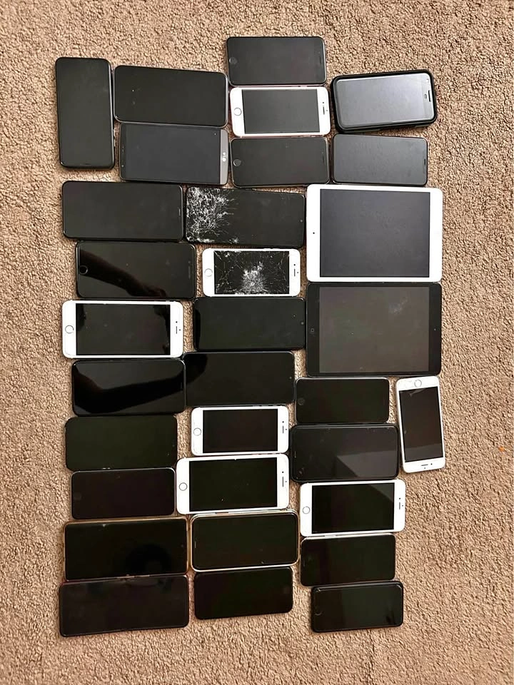Phones For Parts