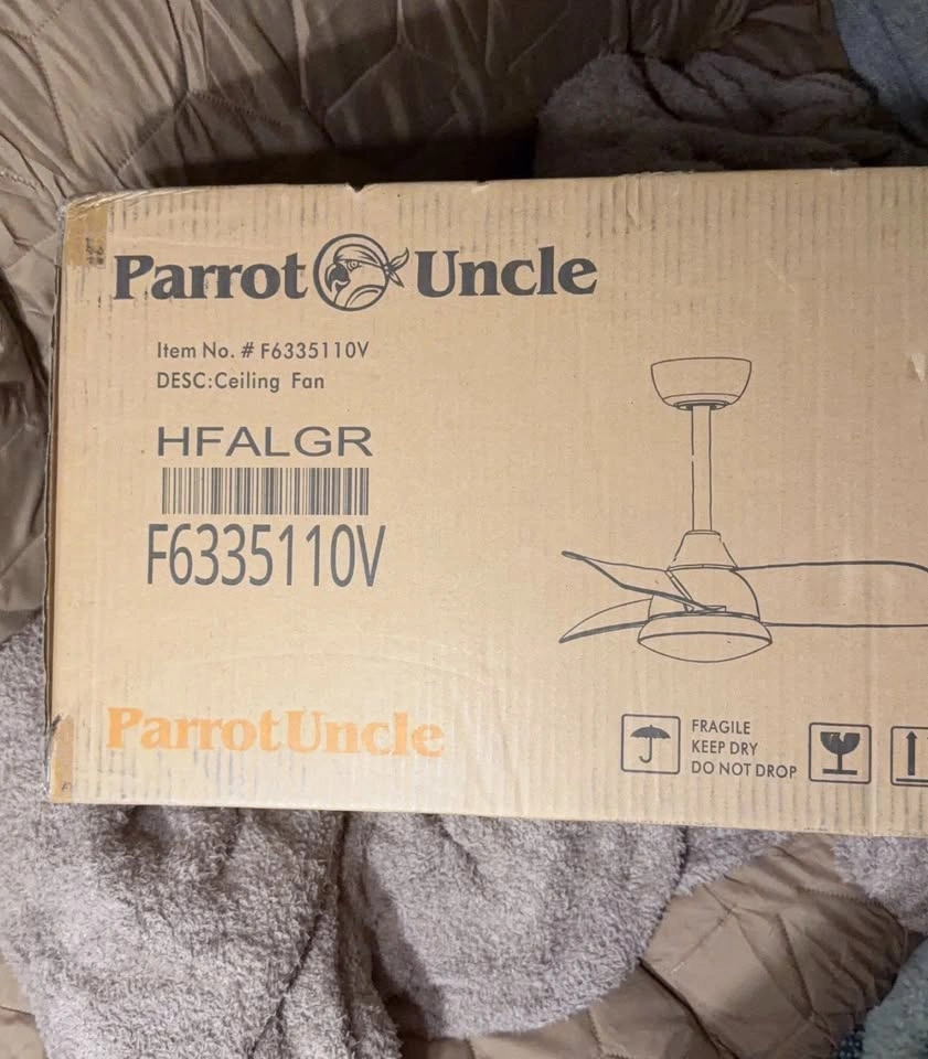 28" Modern DC Motor Ceiling Fan w/Light - Must Pickup 3/29 - photo 2
