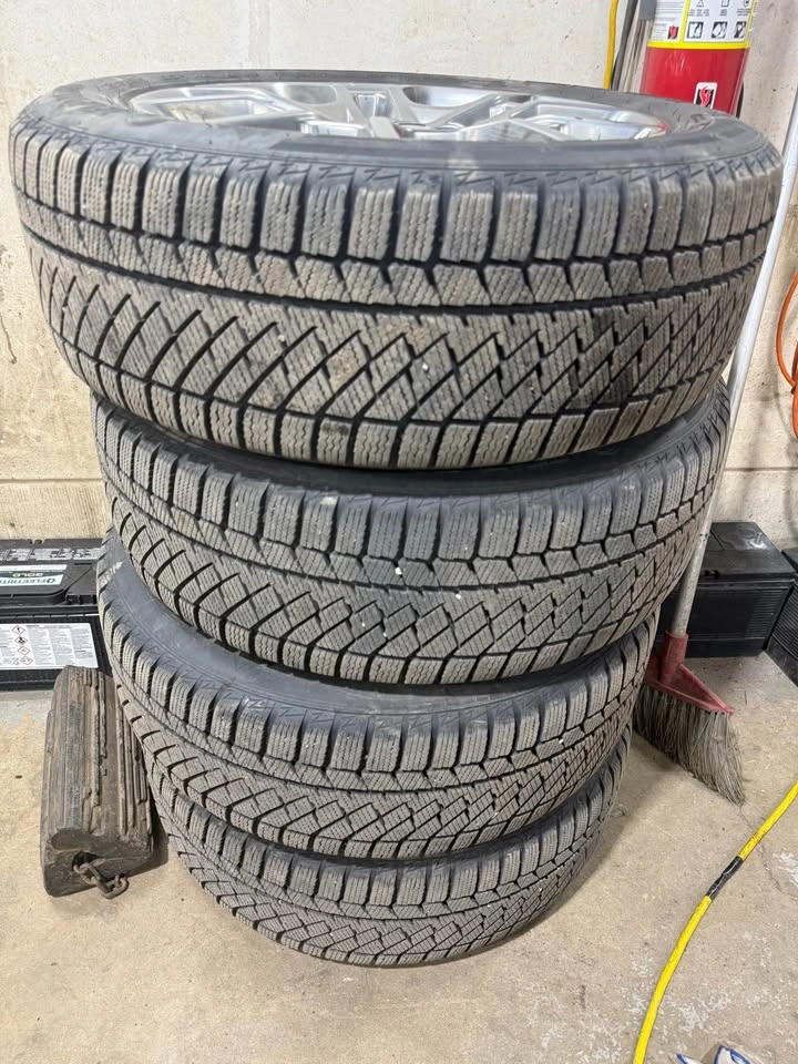 OEM Dodge Charger Rims and Winter Tires 235/55R19 - photo 2