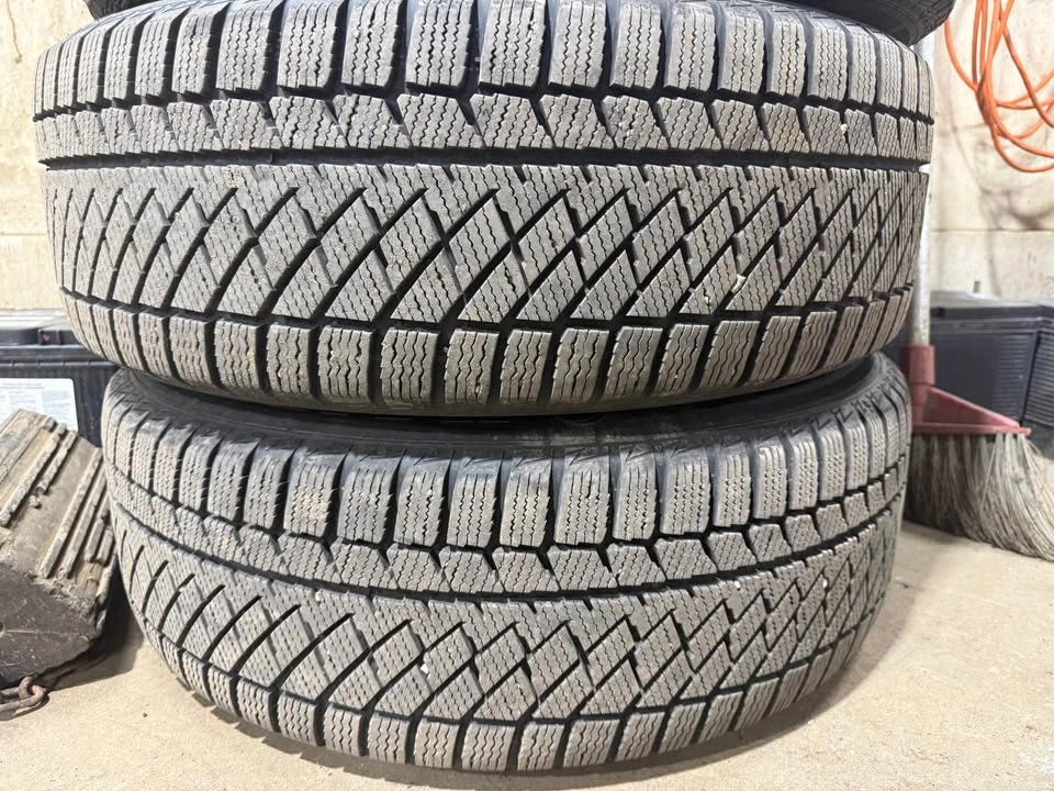 OEM Dodge Charger Rims and Winter Tires 235/55R19 - photo 3