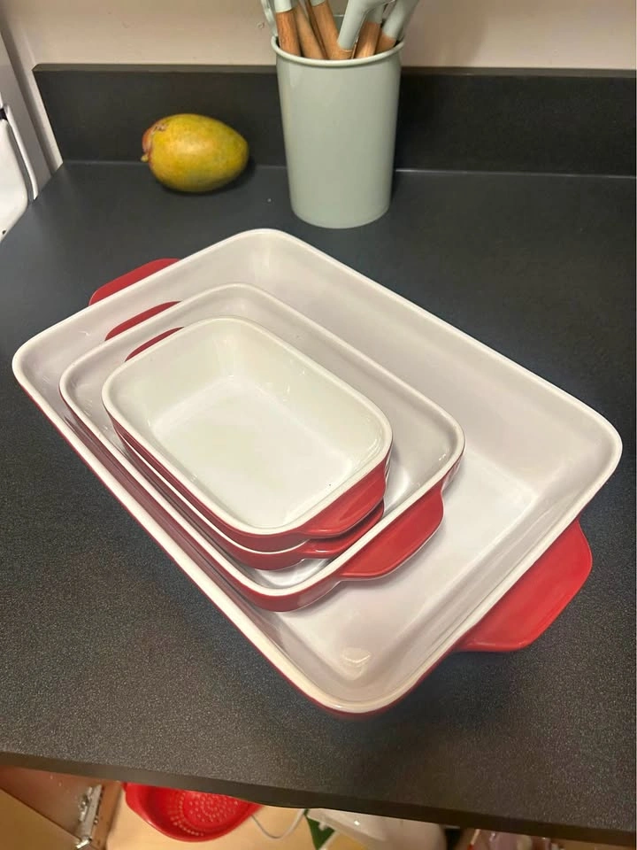 Red Set of 4 Casserole Dishes