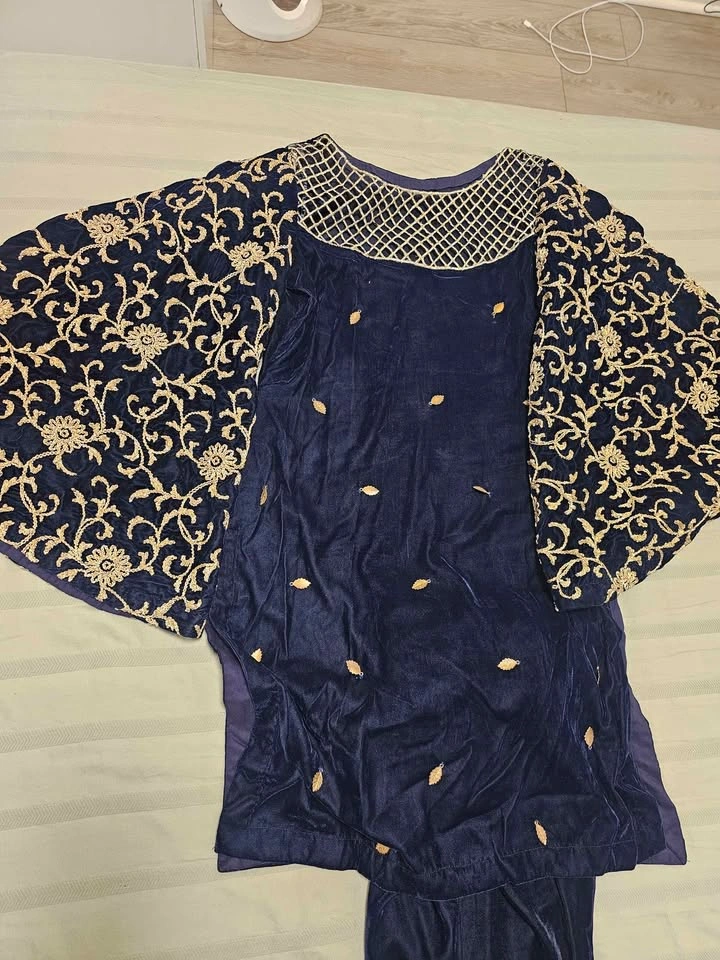 Preloved dresses/gowns - photo 2
