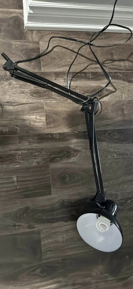 Lamp with two bulbs
