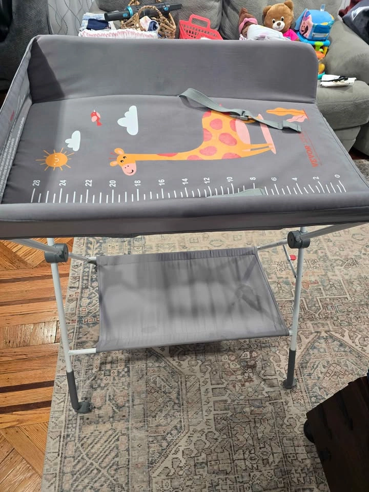 VEVOR Baby Changing Table w/ Giraffe Design and Storage 🥕 - photo 3