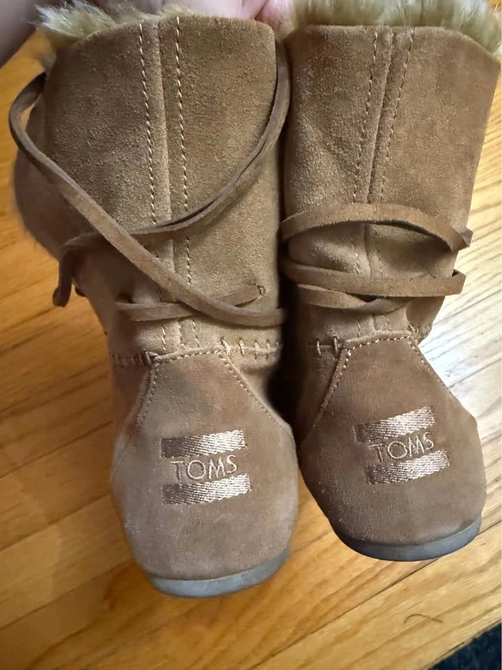 Toms Zahara Suede faux shearling booties moccasins - photo 3