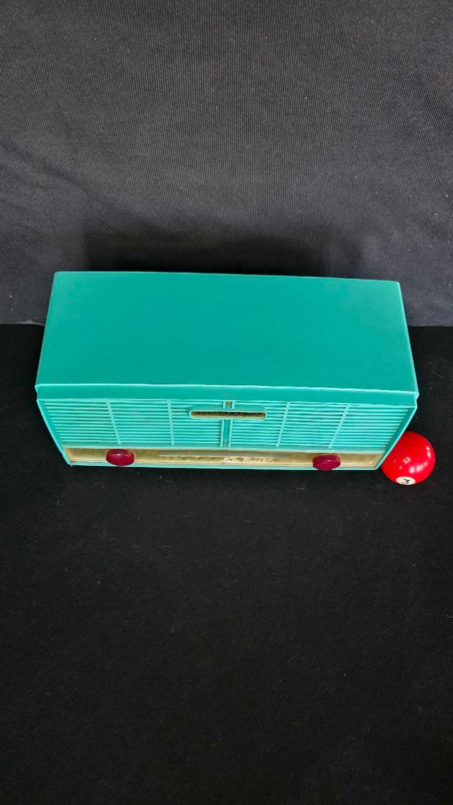 1950 Electrohome Roland Series Antique Tube Radio - photo 3