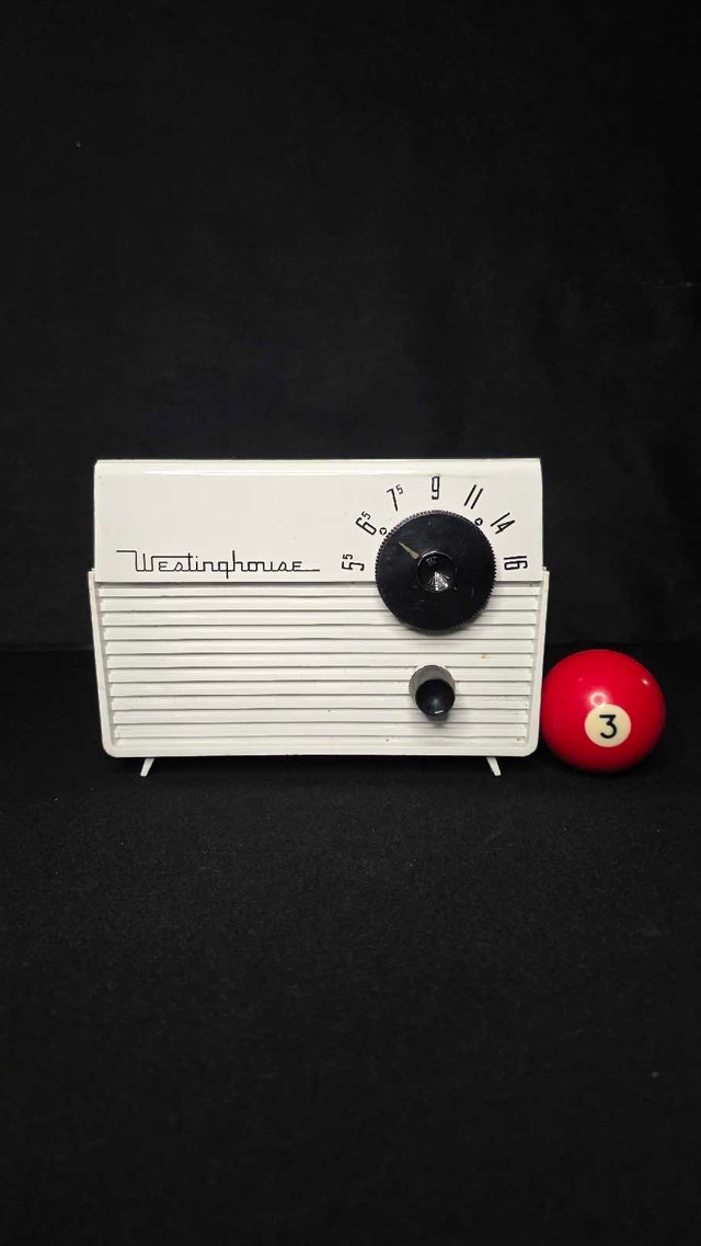 1955 Antique Westinghouse Tube Radio model 648T4