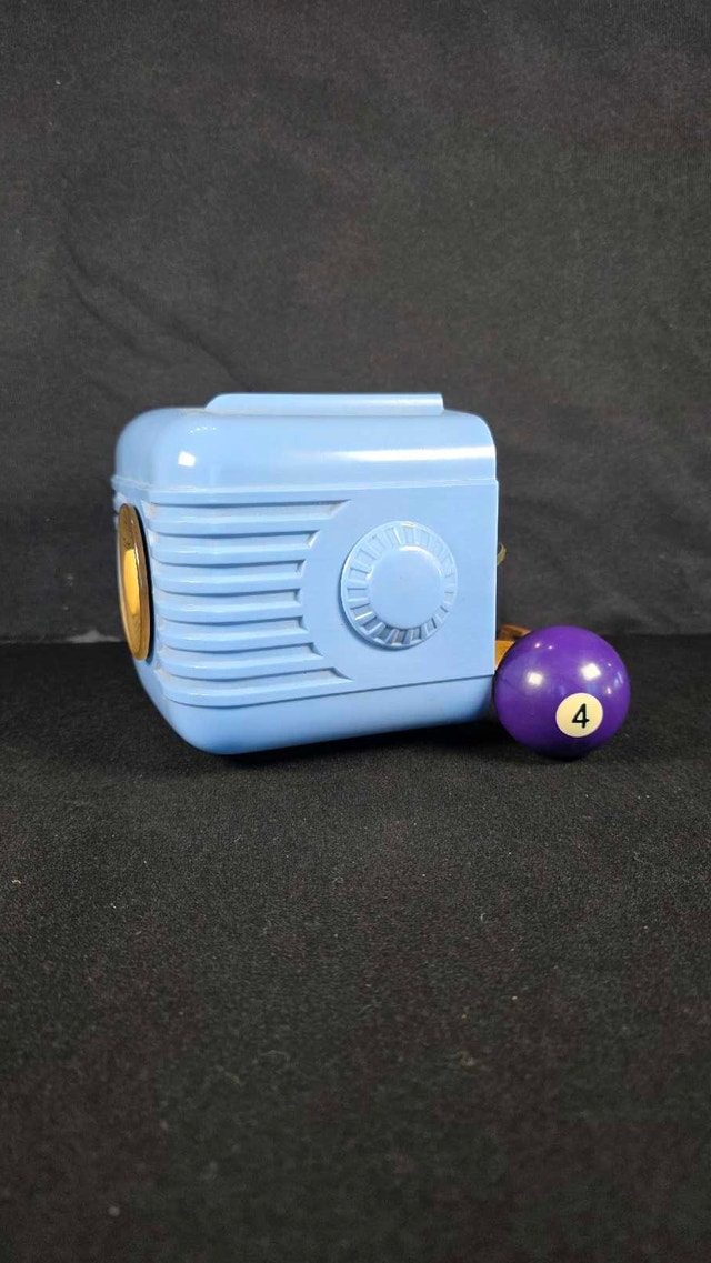 1948 Westinghouse Tube Radio - Blue Plaskon Model 501M - photo 4