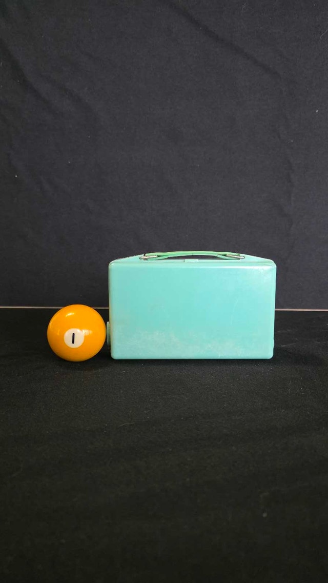 Rare Sea Foam Green Plaskon Portable Tube Radio - photo 3