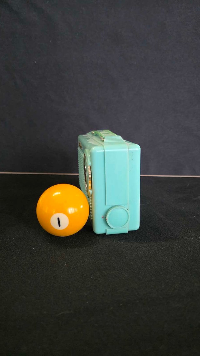 Rare Sea Foam Green Plaskon Portable Tube Radio - photo 5