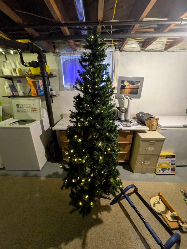 6ft LED lit Christmas Tree