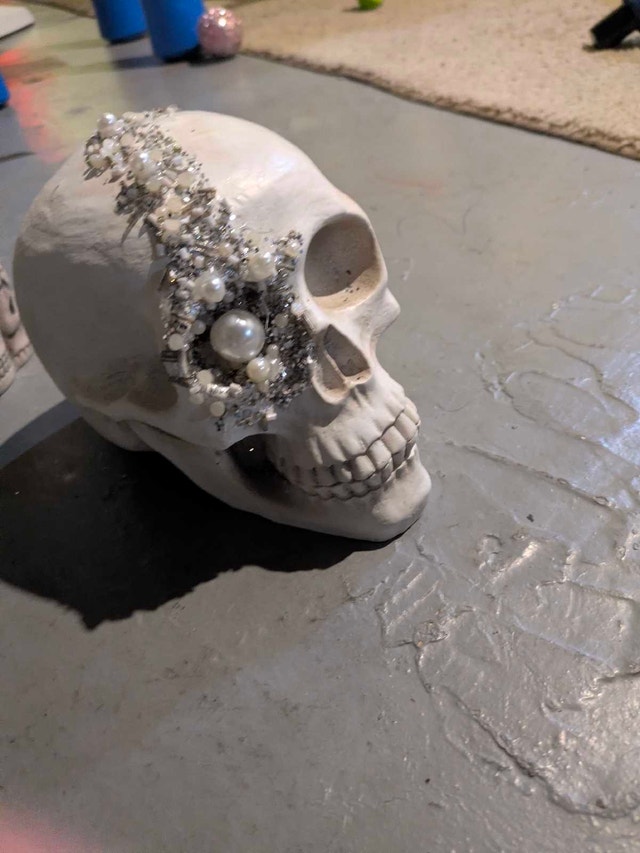 Pearl Skull