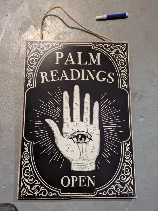 Palm Reading Sign