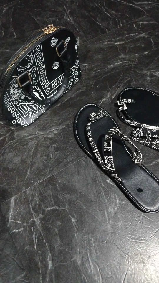 Black Paisley Sandals and Bag - photo 3