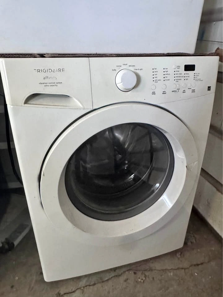 Frigidaire Front Load 27" Washer - Free Delivery & Install