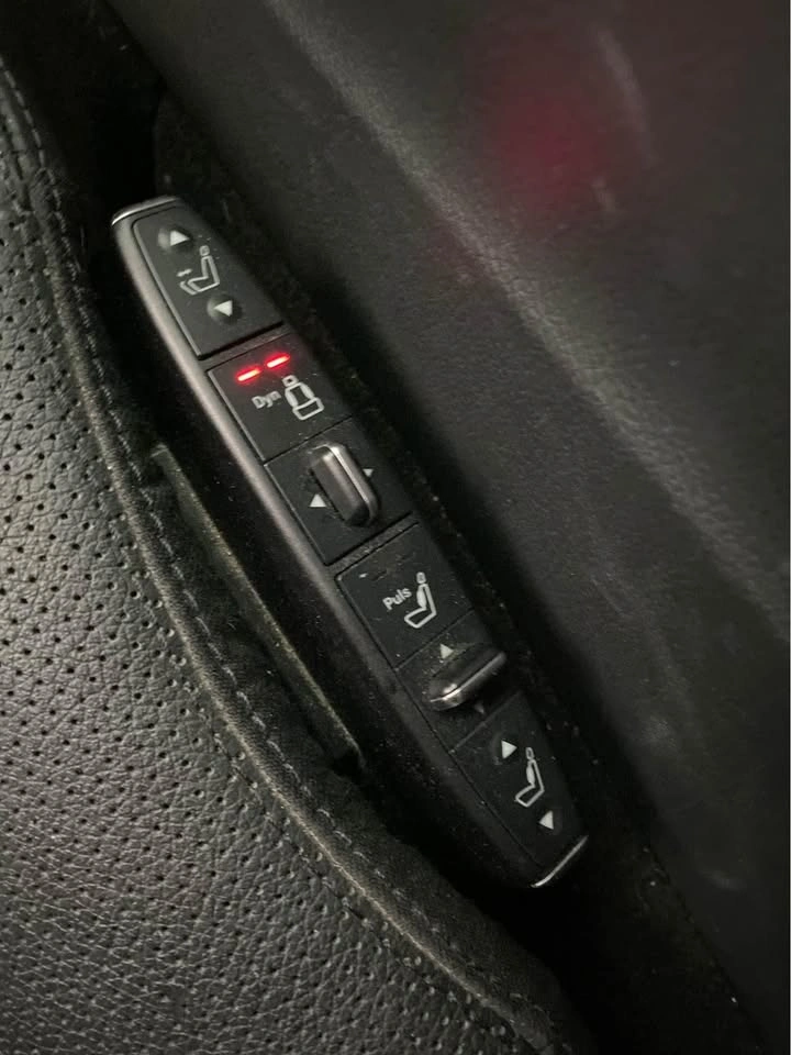 W212 E550 Interior Seats (Front & Back) - photo 3