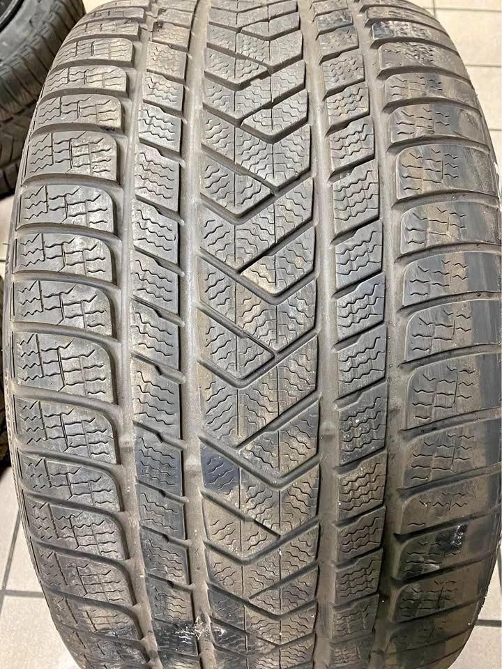 315/30/21 Pirelli Sottozero 3 Winter Tires (Pair)