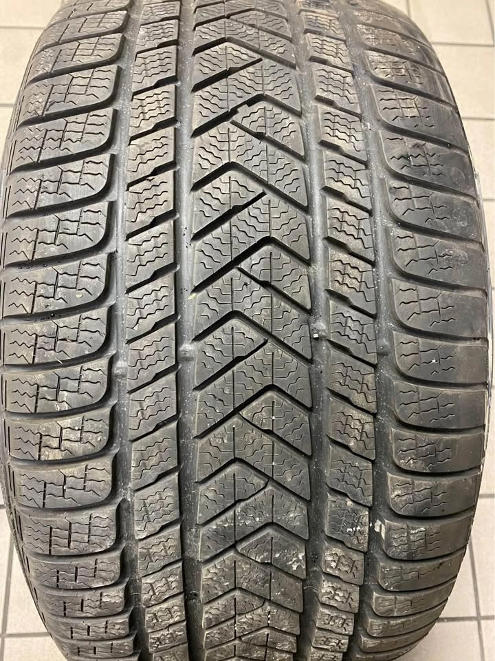 315/30/21 Pirelli Sottozero 3 Winter Tires (Pair) - photo 3
