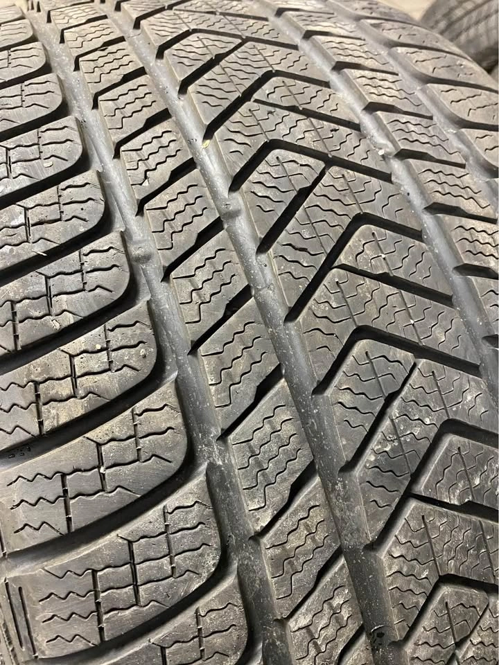 315/30/21 Pirelli Sottozero 3 Winter Tires (Pair) - photo 4