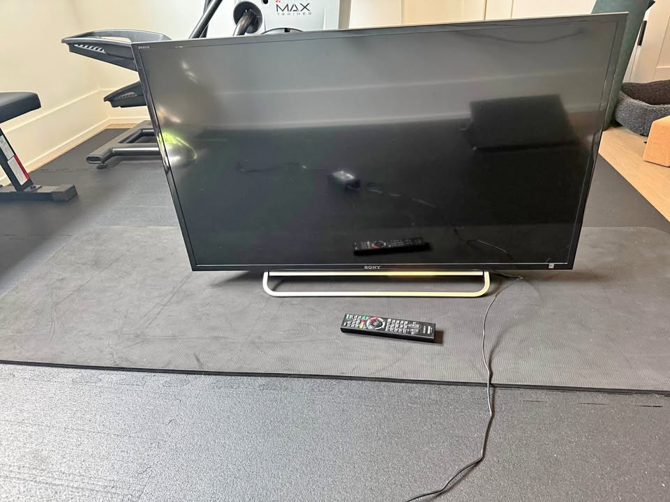 Sony 40” Bravia KDL TV