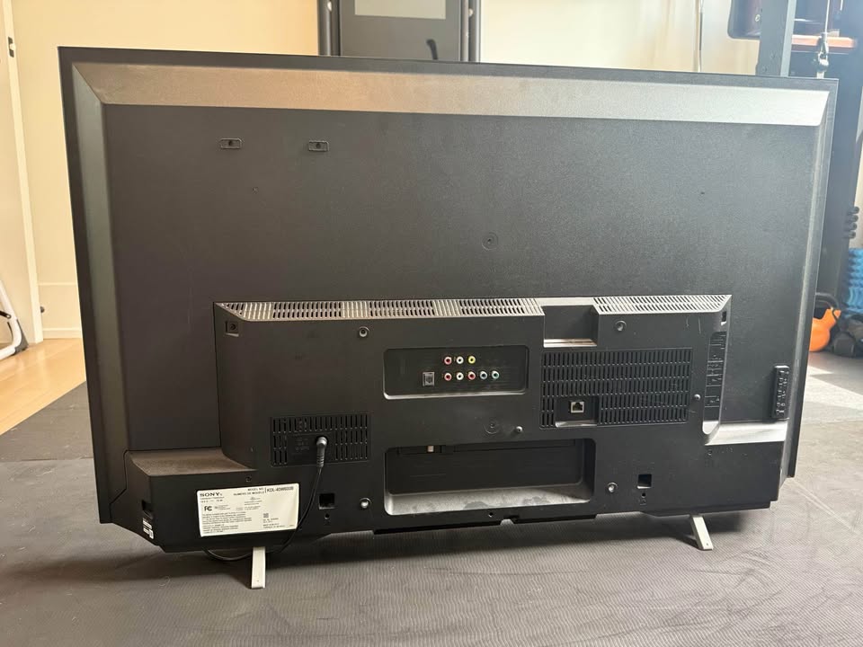 Sony 40” Bravia KDL TV - photo 2