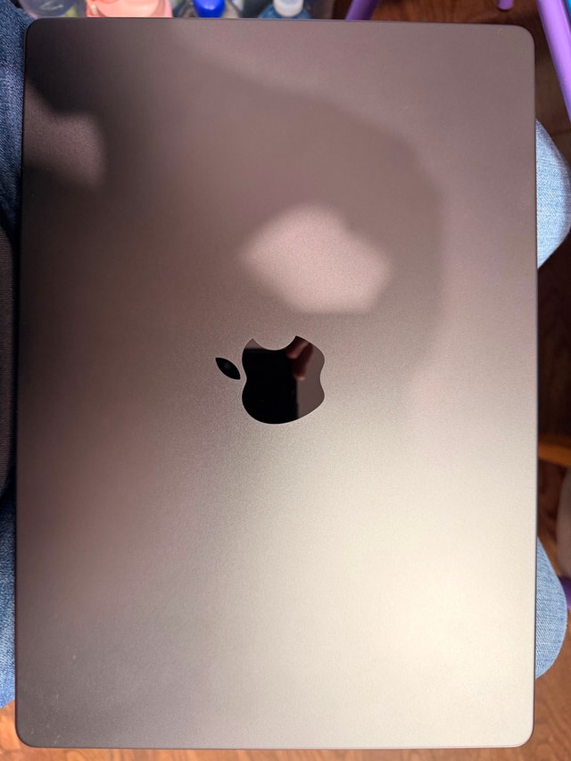 MacBook Pro M3 Pro 14"