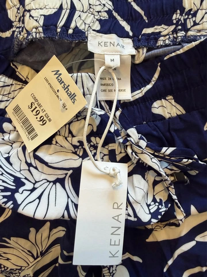 NWT Women’s Size Medium Floral Lightweight Summer Pants $13 - photo 3