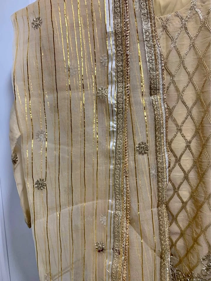 Pakistani three piece suit