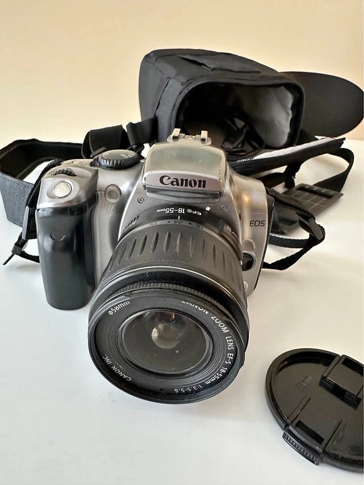 Canon EOS Digital Rebel XT (350D) DSLR Kit