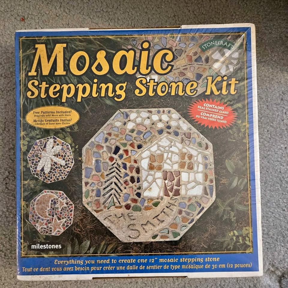 Mosaic Stepping Stone Kit, Unopened