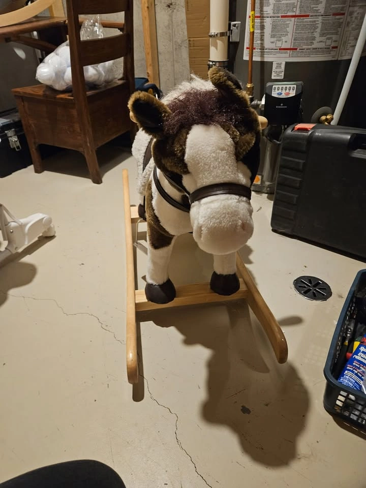 Rocking Horse with Stirrups and Sound Effects - photo 2