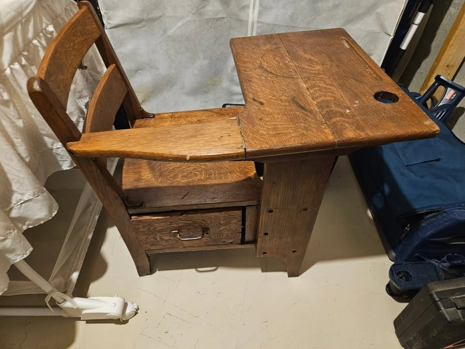 Wooden School Desk - photo 3