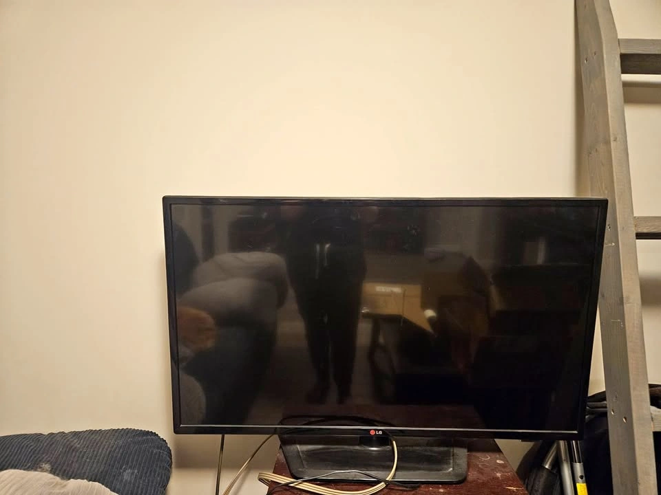42" LG Flat Screen TV