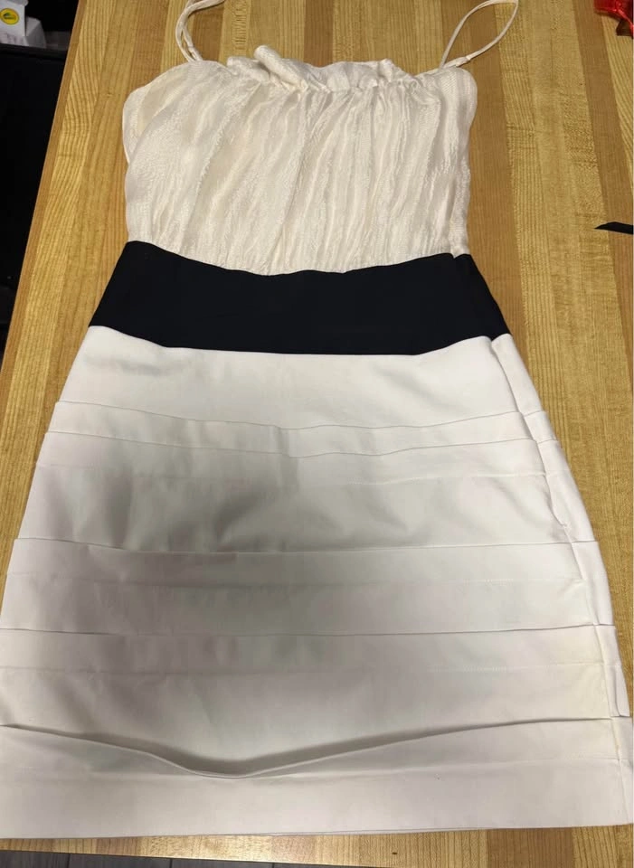 Black Halo Cream Ruffled Mini Dress Size 0 - photo 5